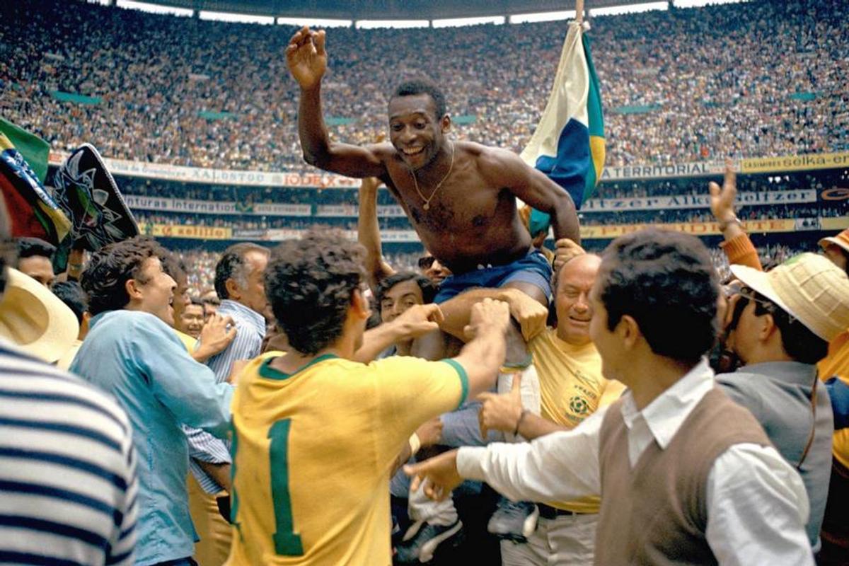 Imagini din documentarul Pelé (2021)