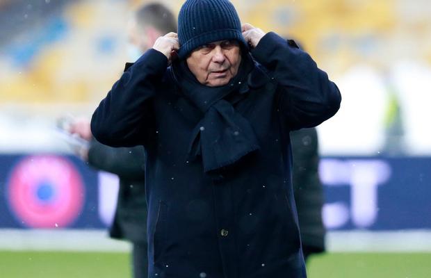 FOTO Mircea Lucescu și-a certat portarul chiar pe teren, după remiza cu Brugge, din Europa League! Fanii i-au cerut din nou să plece