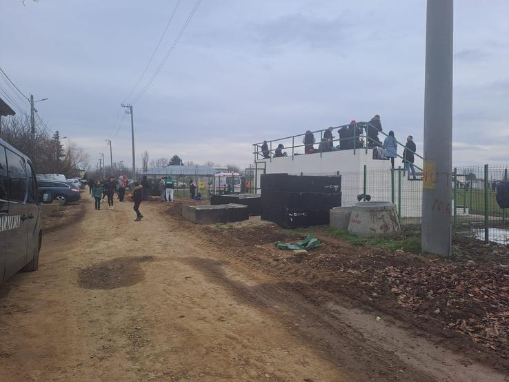 Zona din jurul terenului FOTO: Cătălin Stroia