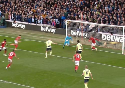 Manchester City a remizat pe terenul lui Nottingham, scor 1-1, și a pierdut șefia din Premier League în fața lui Arsenal.