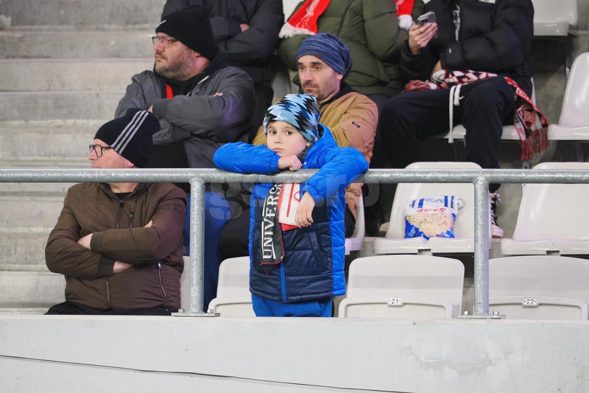 Dinamo - Oțelul 3-1 » Roșu aprins, Dinamo se ridică! Trupa lui Kopic a neutralizat-o și pe Oțelul. Cronica și notele date de Cristian Geambașu