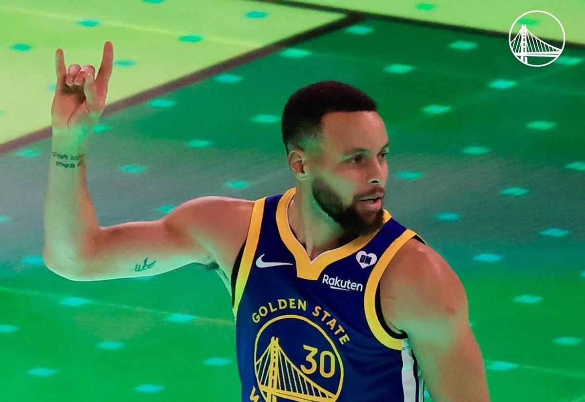 Sabrina Ionescu l-a înfruntat pe Steph Curry la All Star Game! Ce s-a întâmplat la duelul istoric
