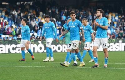 Haos înainte de Napoli – Barcelona » Vor să dea afară antrenorul și să aducă adversarul României de la Euro! Ar rămâne și la națională