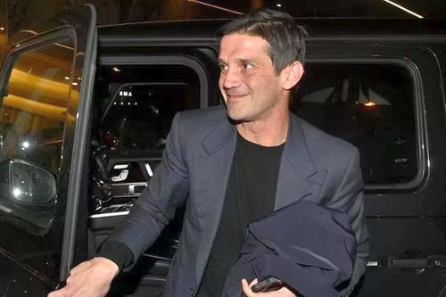 Cristi Chivu a bătut palma cu Parma și va fi noul antrenor al lui Man și Mihăilă