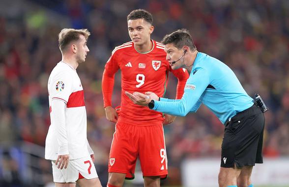 Arbitru fără mare experiență la nivel înalt la FCSB - PAOK! I-a mai condus pe roș-albaștri în 2013, în Liga Campionilor. Cum a arătat primul „11” atunci