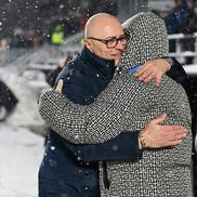 Leo Grozavu și Marius Șumudică înaintea fluierului de start al meciului Rapid - FC Botoșani. Foto: Eduard Vînătoru, GSP