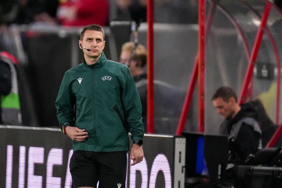 Rareș Vidican, arbitrul meciului Rapid - Dinamo // FOTO: Imago Images Cine va arbitra derby-ul Rapid - Dinamo » Ultimul meci al „centralului”, urmat de scandal