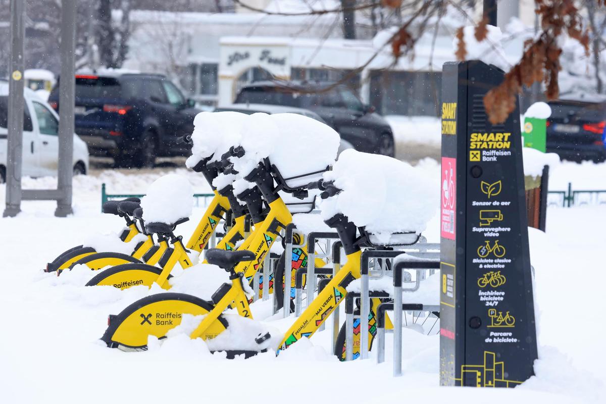 Zăpadă București - februarie 2026