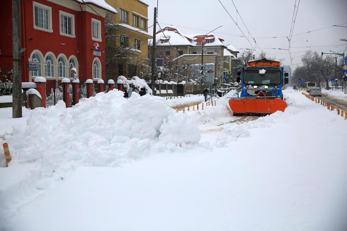Zăpadă București - februarie 2026
