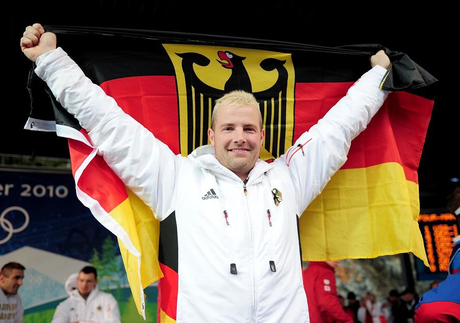 Andre Lange pe vremea când concura Unul dintre cei mai galonați piloți de bob ai Germaniei îi laudă pe români: „Locul cinci este un succes enorm”