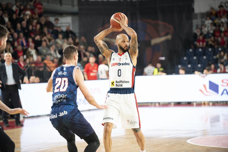Kris Richard, americanul naturalizat al bihorenilor/Foto: CSM Oradea U-BT Cluj-Napoca își adjudecă din nou Cupa României, după un meci dramatic cu CSM Oradea, care a avut o prestație de admirat