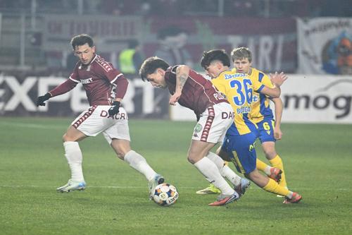 Robert Sălceanu, cu mingea la picior, va lipsi 3-4 săptămâni / Imago Images