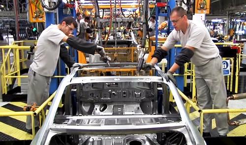 Fabrica Dacia, foto: captură youtube The Wheel Network