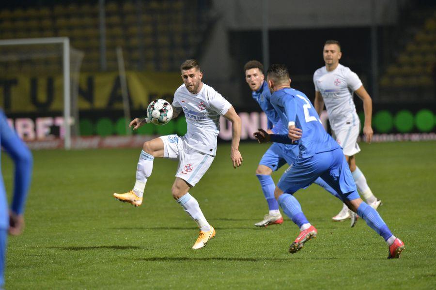 Superman-surpriză! O vedetă de la FCSB are cel mai mic salariu din lotul României » Toți colegii câștigă cel puțin dublu!