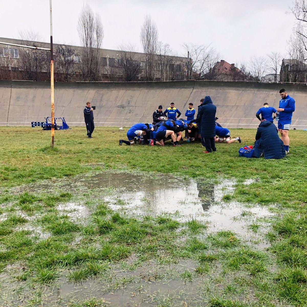Imagini revoltătoare » În ce condiții se antrenează echipa națională de rugby: „Mai am să îi iau pe sportivi la mine acasă, altfel cred că le-am făcut pe toate”