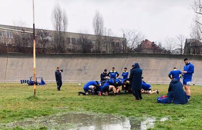 Imagini revoltătoare » În ce condiții se antrenează echipa națională de rugby: „Mai am să îi iau pe sportivi la mine acasă, altfel cred că le-am făcut pe toate”