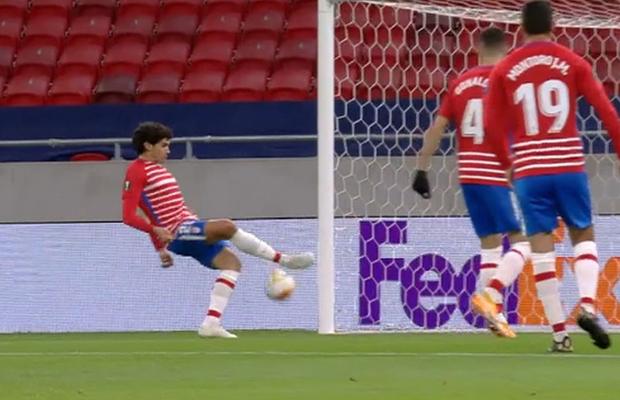 Autogol caraghios în Europa League! Cum a comis-o fotbalistul lui Real Madrid