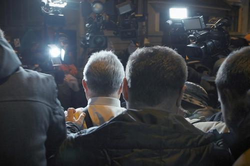 James Moore, de la The Independent, a scris după ce Academia Americană de Film a nominalizat documentarul românesc la două categorii: „Filmul ne amintește de ce contează jurnalismul”.