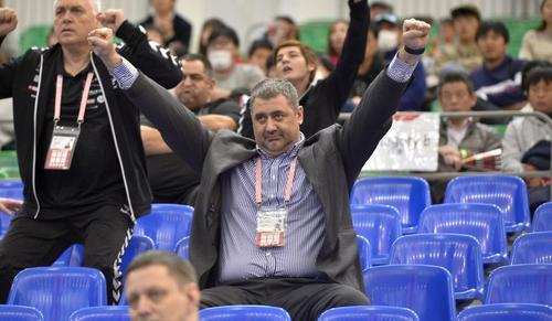 Președinte al Federației Române de Handbal la al doilea mandat, Alexandru Dedu este contestat de generația campionilor mondiali. Și nu numai FOTO: Cristi Preda