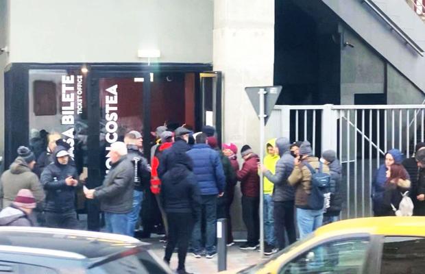 Incredibil: ce escrocherii încearcă bișnițarii cu bilete pentru derby-ul Rapid - FCSB! Răspunsul halucinant oferit de unul dintre cei care au postat anunțuri cu tichete de vânzare