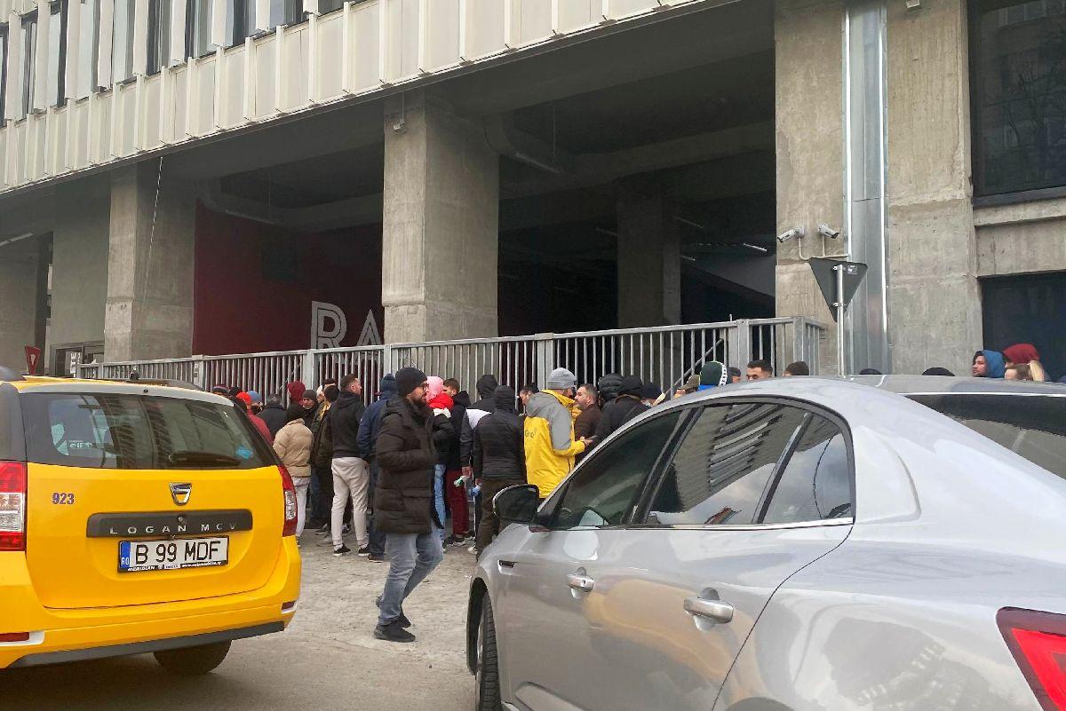 Rapidiștii au luat cu asalt casele de bilete » Ce s-a întâmplat azi, în Giulești