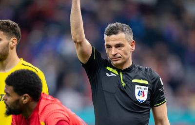 FCSB a cerut 3 penalty-uri în repriza secundă a derby-ului cu CSU Craiova » Florin Andrei a dat „galben” pentru simulare