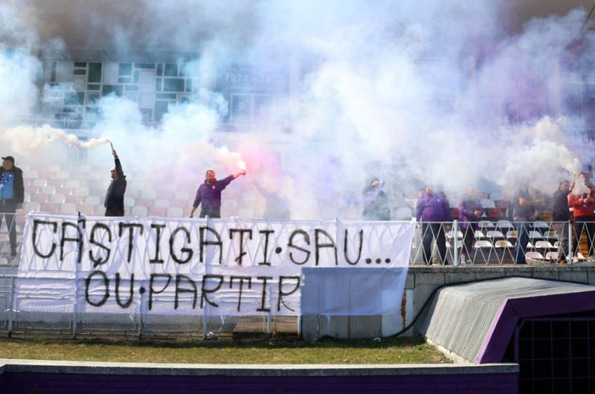 Suporterii au venit la antrenamentul de azi al lui FC Argeș / Sursă foto: Facebook@FC Argeș (Gabriela Neacșu)