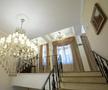 Pe ce sumă vinde Ilie Dumitrescu Hanul cu Tei, proprietatea sa celebră din Centrul Vechi