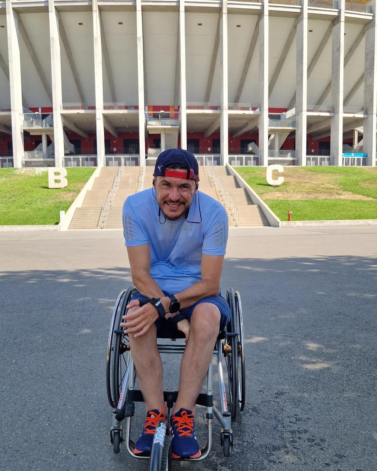 Drama înfiorătoare a lui George Baltă, rămas paralizat pe terenul de rugby, care are o pensie de 618 lei: „Am vrut să-mi recuperez mâinile și să-mi închei socotelile cu viața!”