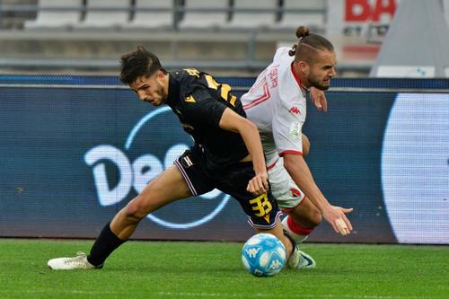 George Pușcaș (în alb) a scos un penalty în meciul cu Sampdoria (0-1) / Foto: Imago