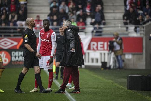 Ladislau Boloni a avut și un mic conflict cu arbitrul la Reims / Foto: Imago