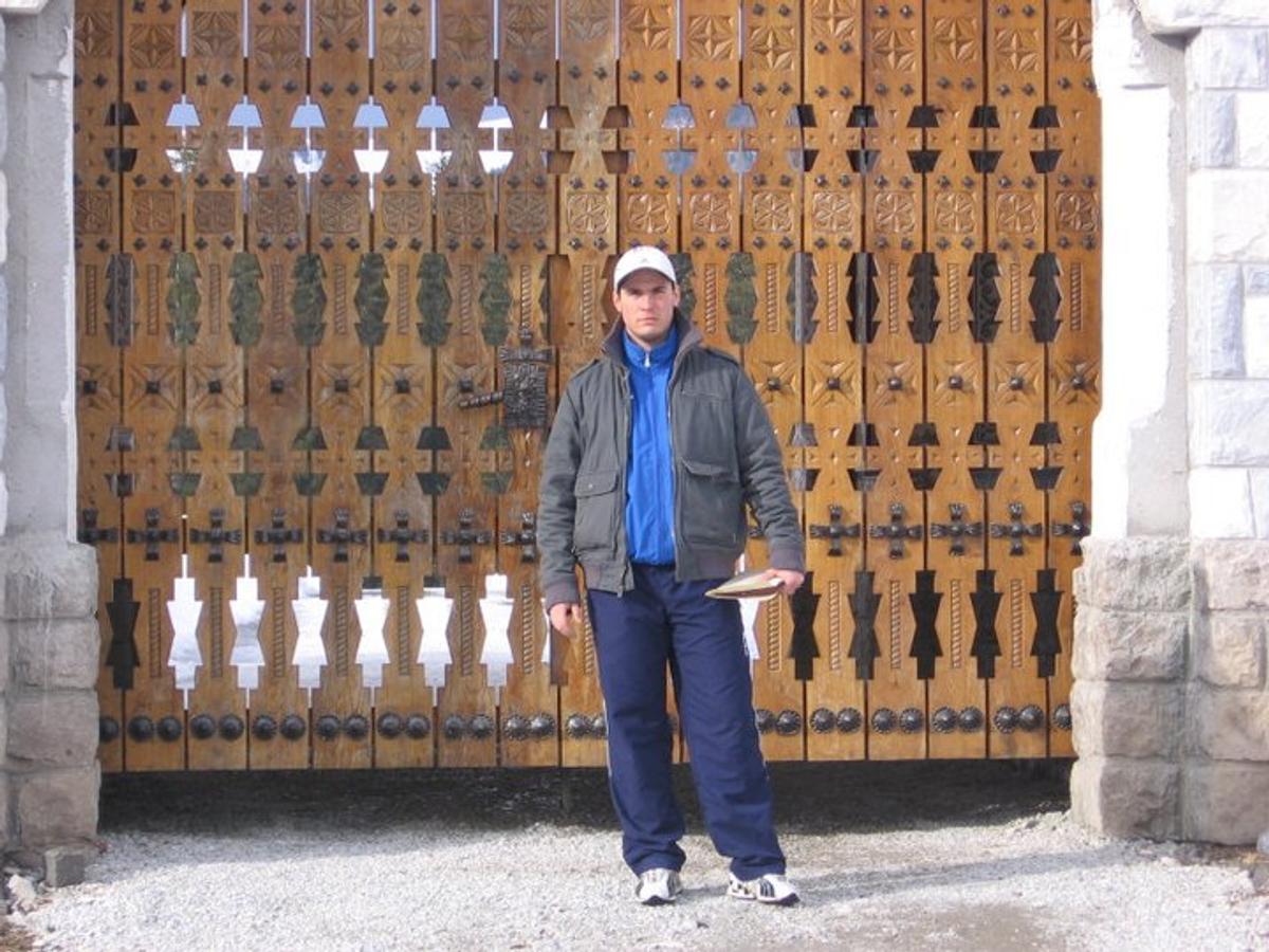 Drama înfiorătoare a lui George Baltă, rămas paralizat pe terenul de rugby, care are o pensie de 618 lei: „Am vrut să-mi recuperez mâinile și să-mi închei socotelile cu viața!”