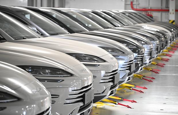 Adio, Tesla?! Sponsorul EURO anunță o inovație ISTORICĂ: 4000 de stații intră deja în producție!