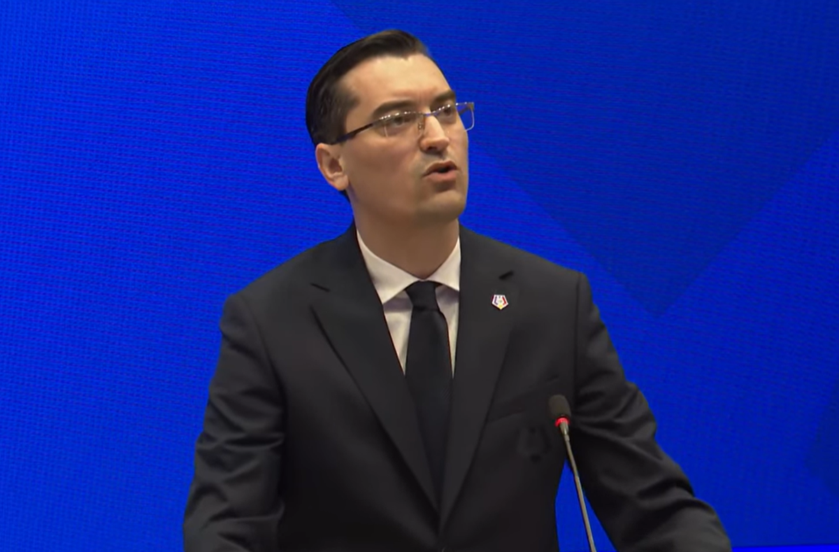 Alegeri la FRF » Răzvan Burleanu a câștigat cu un scor zdrobitor al patrulea mandat, apoi și-a umilit adversarul: „Cine este măscăriciul acesta?”