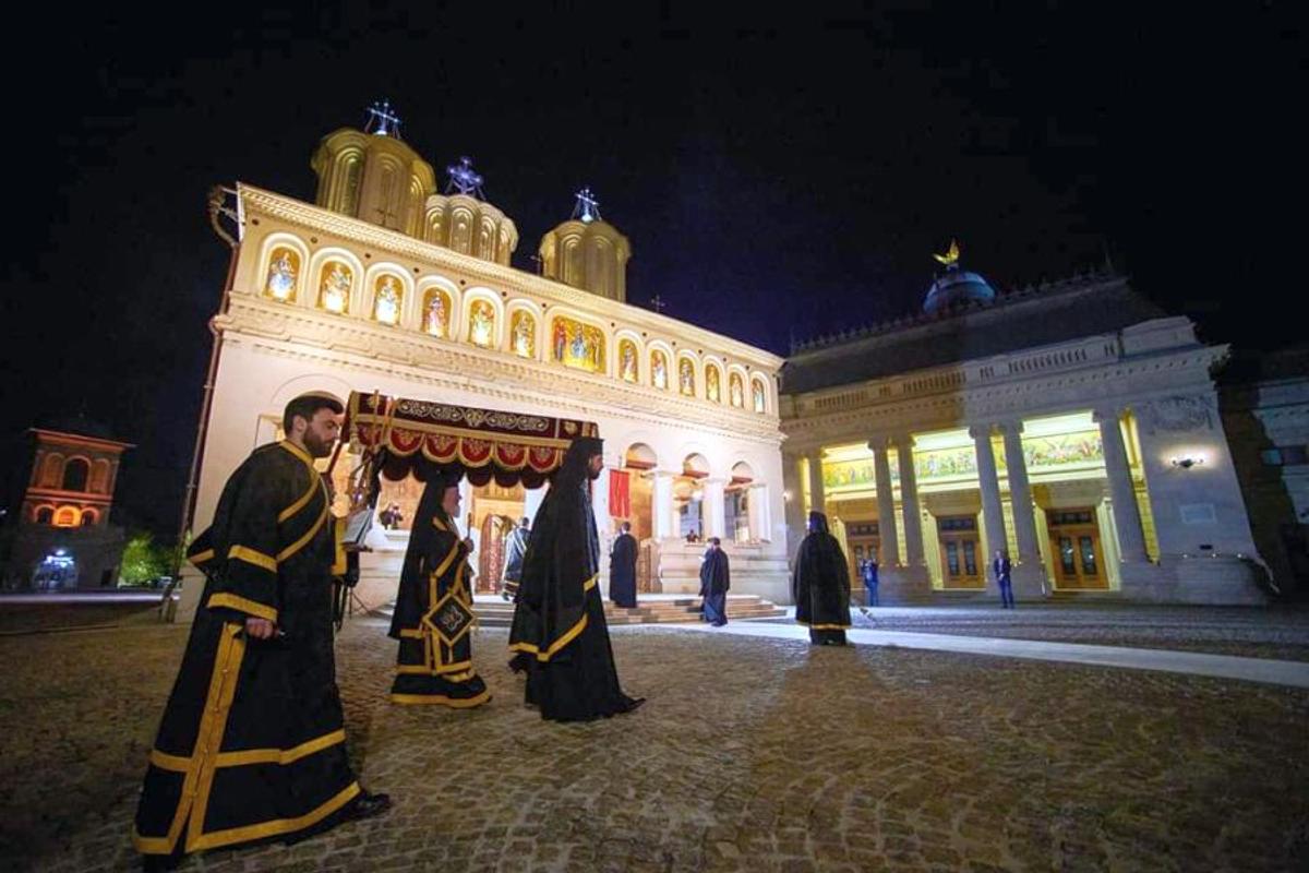 SPECIAL GSP. Credință în vremea pandemiei » Cum întâmpină românii Paștele: imagini surprinse de fotoreporterul GSP