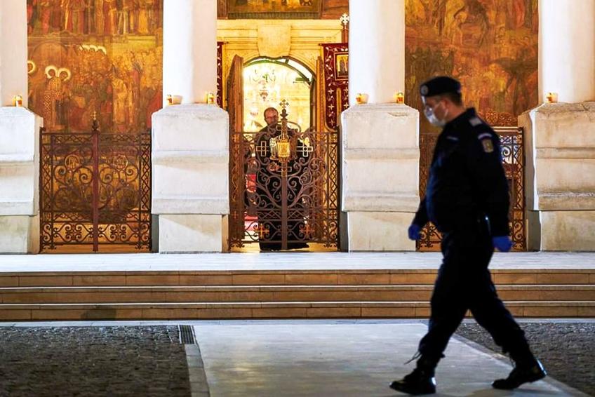 Credință în vremea pandemiei. foto: Raed Krishan