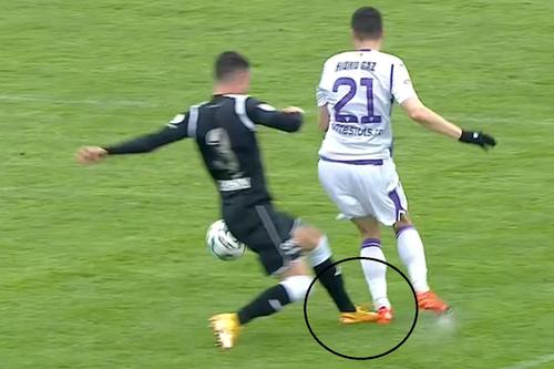 Contactul dintre Baxavanos și Palic // foto: captură Digisport