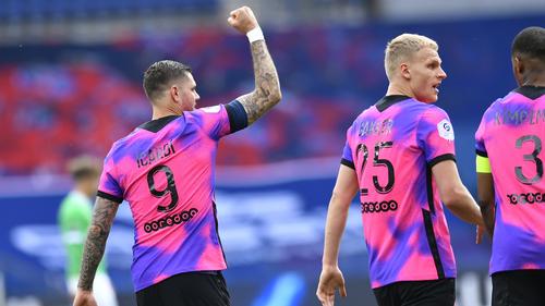 PSG a câștigat dramatic meciul cu St. Etienne, scor 3-2, cu gol marcat de Icardi în al 4-lea minut al prelungirilor. Campioana se apropie la un punct de liderul Lille.