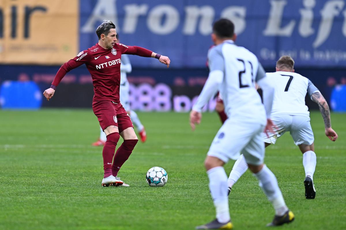 Poenaru își amenință jucătorii după eșecul cu CFR Cluj: „Nu accept așa ceva!”