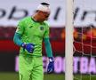 În minutul 23 al meciului CFR Cluj - Academica Clinceni, Mario Rondon, atacantul campioanei, i-a spart arcada lui Octavian Vâlceanu, portarul ilfovenilor.