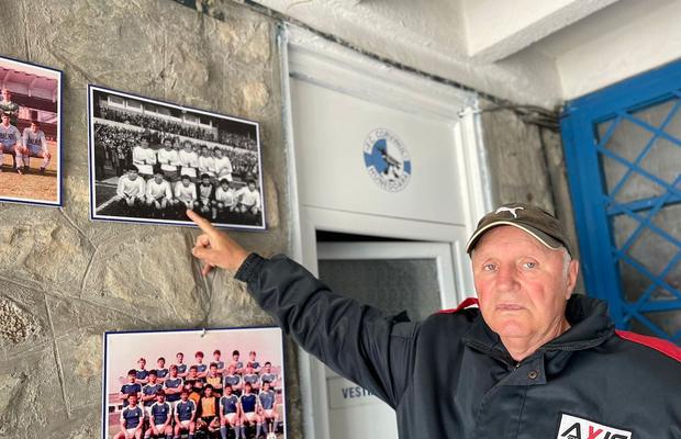 Campion cu Dinamo, internațional român, ajuns agent de pază la stadionul unde era idol pe vremuri: „Noaptea, când îmi fac rondul, mai pup pozele cu mine de pe hol”