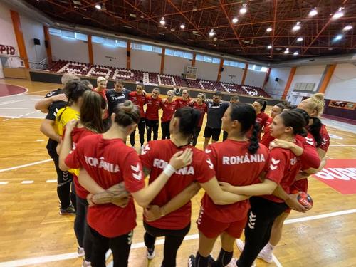 Echipa națională de handbal feminin, blocată de 9 ore pe aeroportul din Copenhaga » Deplasarea spre Feroe, pusă în pericol // foto: Facebook @ FRH