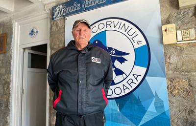 Fostul internațional Florea Văetuş a ajuns paznic la arena pe care a jucat: „I-am zis lui Andone că accept orice, inclusiv la pază. Am avut de ales între castel şi stadion”