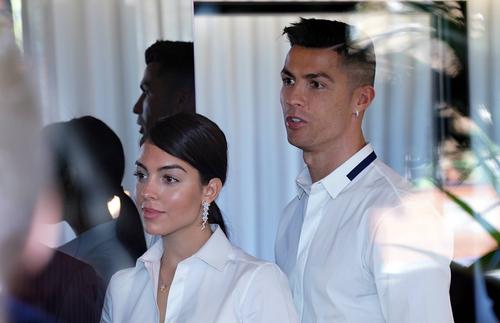 Cristiano Ronaldo și Georgina Rodriguez au transmis o veste cutremurătoare luni seară. Fiul lor a murit la naștere.