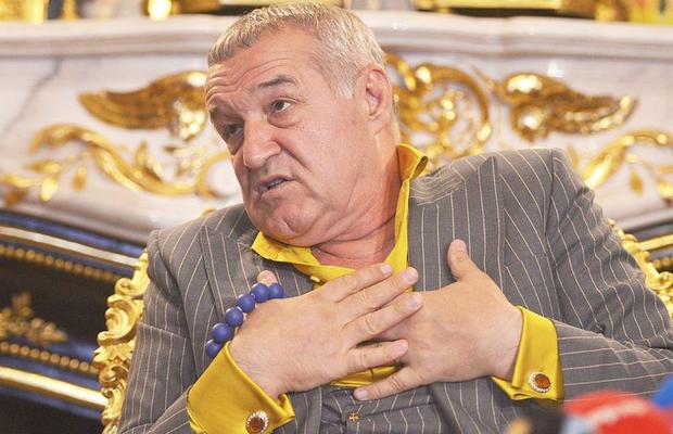 Gigi Becali susţine că Toni Petrea a făcut echipa şi schimbările la Cluj » Deşi a recunoscut de multe ori că-i place să „antreneze”, patronul de la FCSB s-a sucit: „Vor să-l ridiculizeze!”