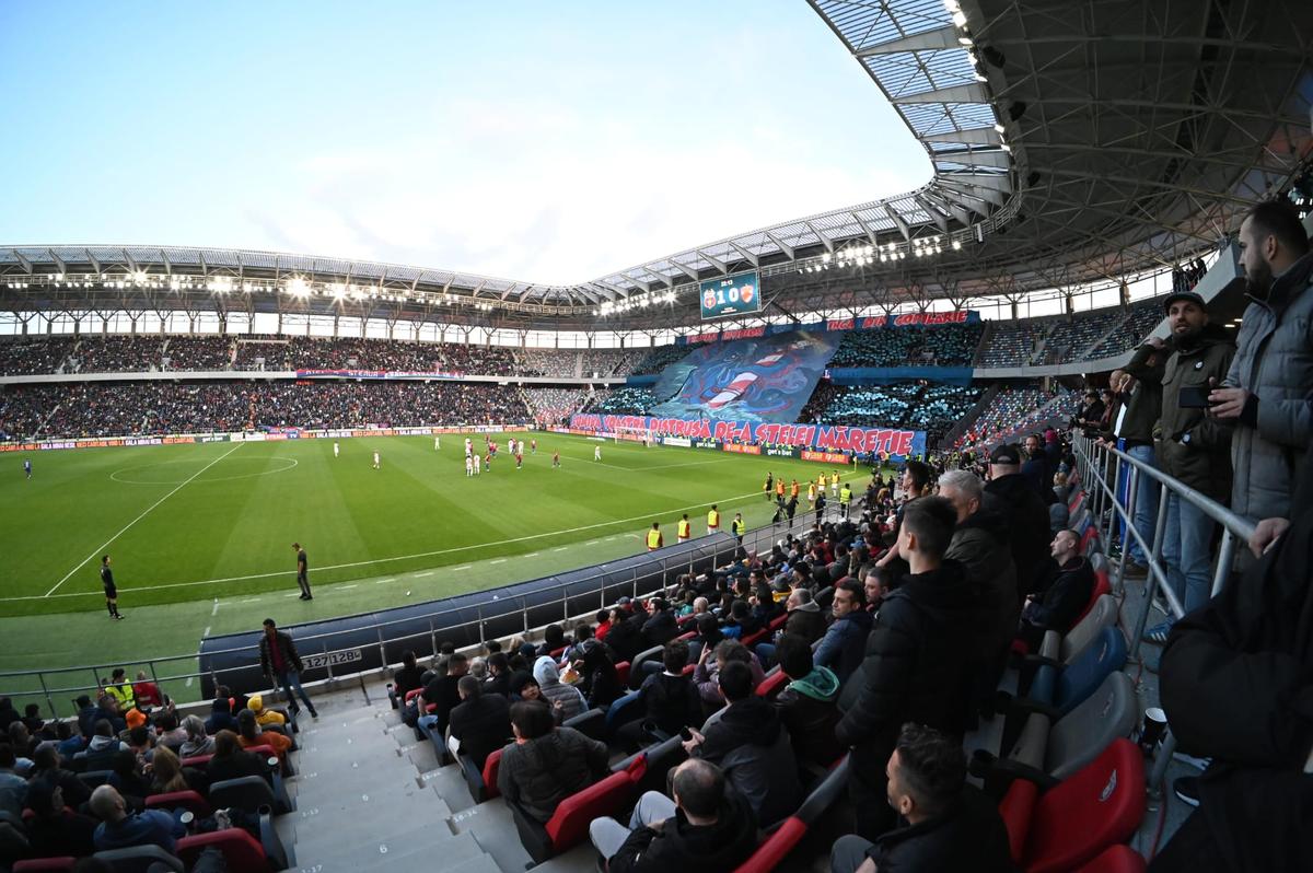 Urmările unui derby violent » Toate sancțiunile dictate de Jandarmerie după Steaua - Dinamo: 17 fani au fost INTERZIȘI pe stadion!