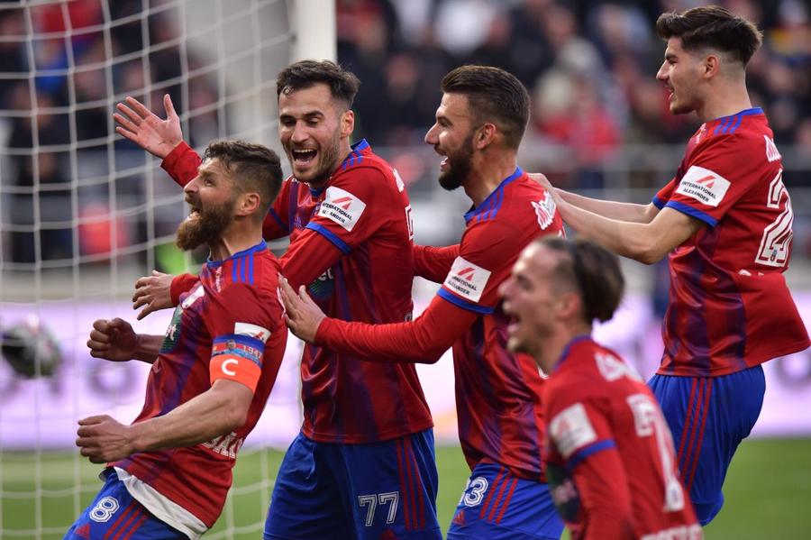 CSA Steaua a învins-o pe Dinamo, scor 2-0, în derby-ul rundei cu numărul 4 din play-off, Liga 2 Banul public