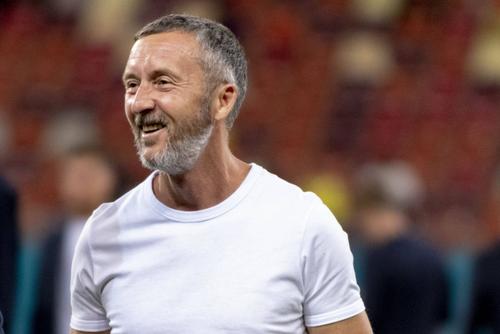 CSA Steaua - Dinamo » Adrian Mititelu Jr., fiul patronului FCU Craiova, și Mihai Stoica, managerul general al celor de la FCSB, au dialogat pe rețelele de socializare în timpul derby-ului din Ghencea.