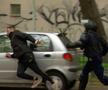 Imagini de o violență extremă au fost surprinse de reporterii GSP în apropierea stadionului din Ghencea