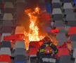 Imagini cu incendiul provocat de galeria dinamovistă / Sursă foto: Cristi Preda, Raed Krishan
